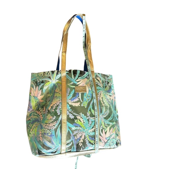 Lilly Pulitzer PVC Sweet Escape Print GWP Clear beach tote bag - Picture 8 of 16